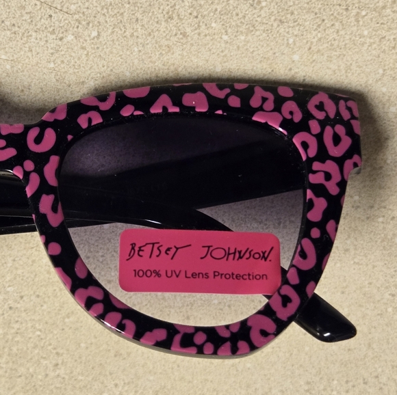 Betsey Johnson Pink Leopard Print Sunglasses - Picture 2 of 5